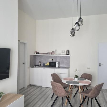 Eden City Home Győr Esterno foto