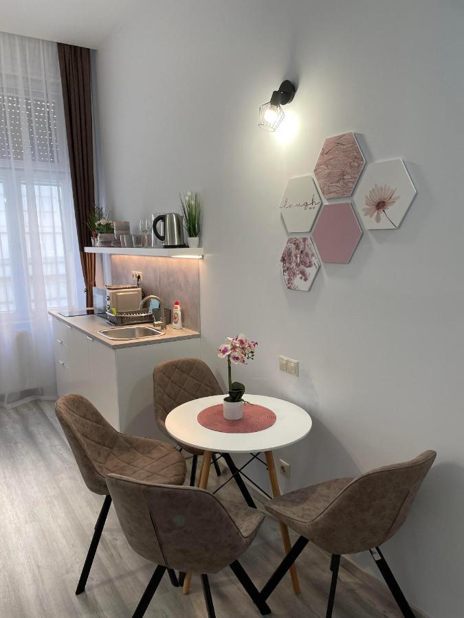 Eden City Home Győr Esterno foto